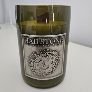 NWOT HAILSTORM VINEYARDS Napa Valley Wine Bottle Scented Soy Candle | SZ…